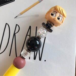 Disney Doorables: Frozen: Kristoff handmade beaded pen